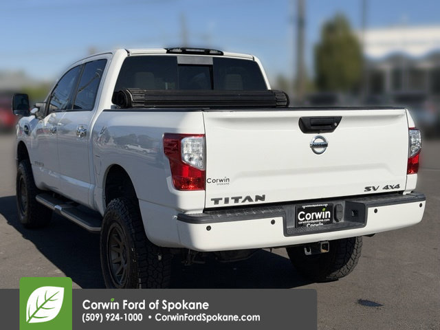 Used 2017 Nissan Titan SV AWD/4WD image 16