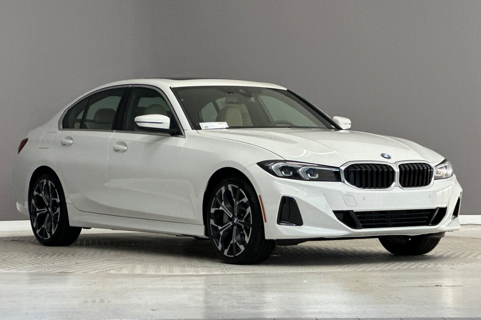 New 2026 BMW 330i Sedan w/ Convenience Package RWD image 6