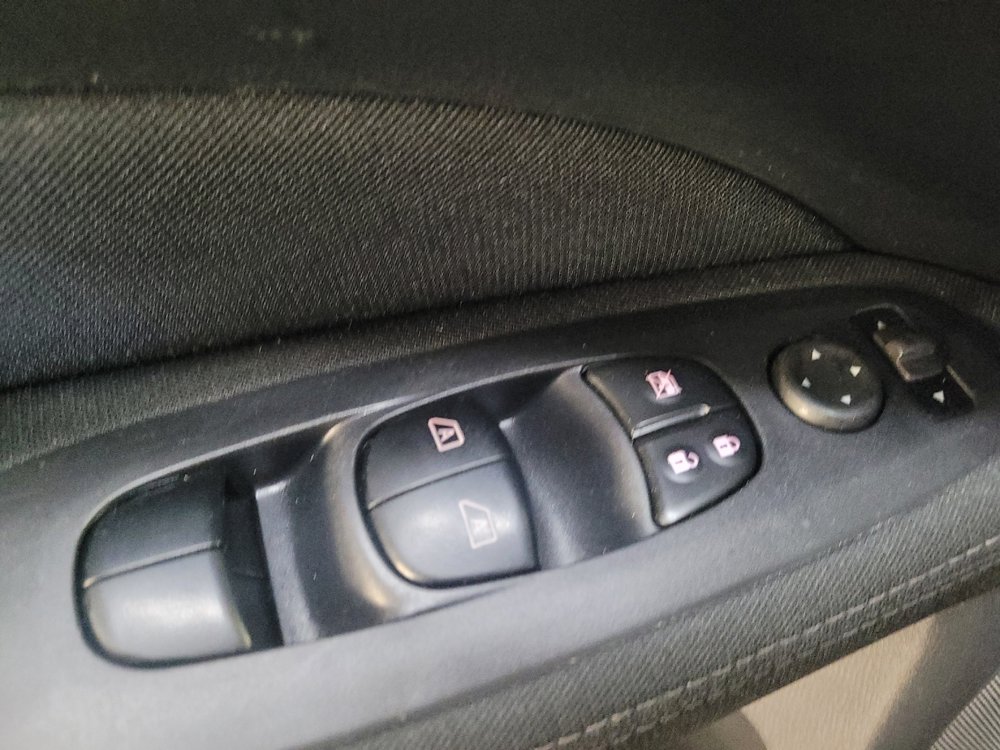 Used 2017 Nissan Pathfinder SV FWD image 27