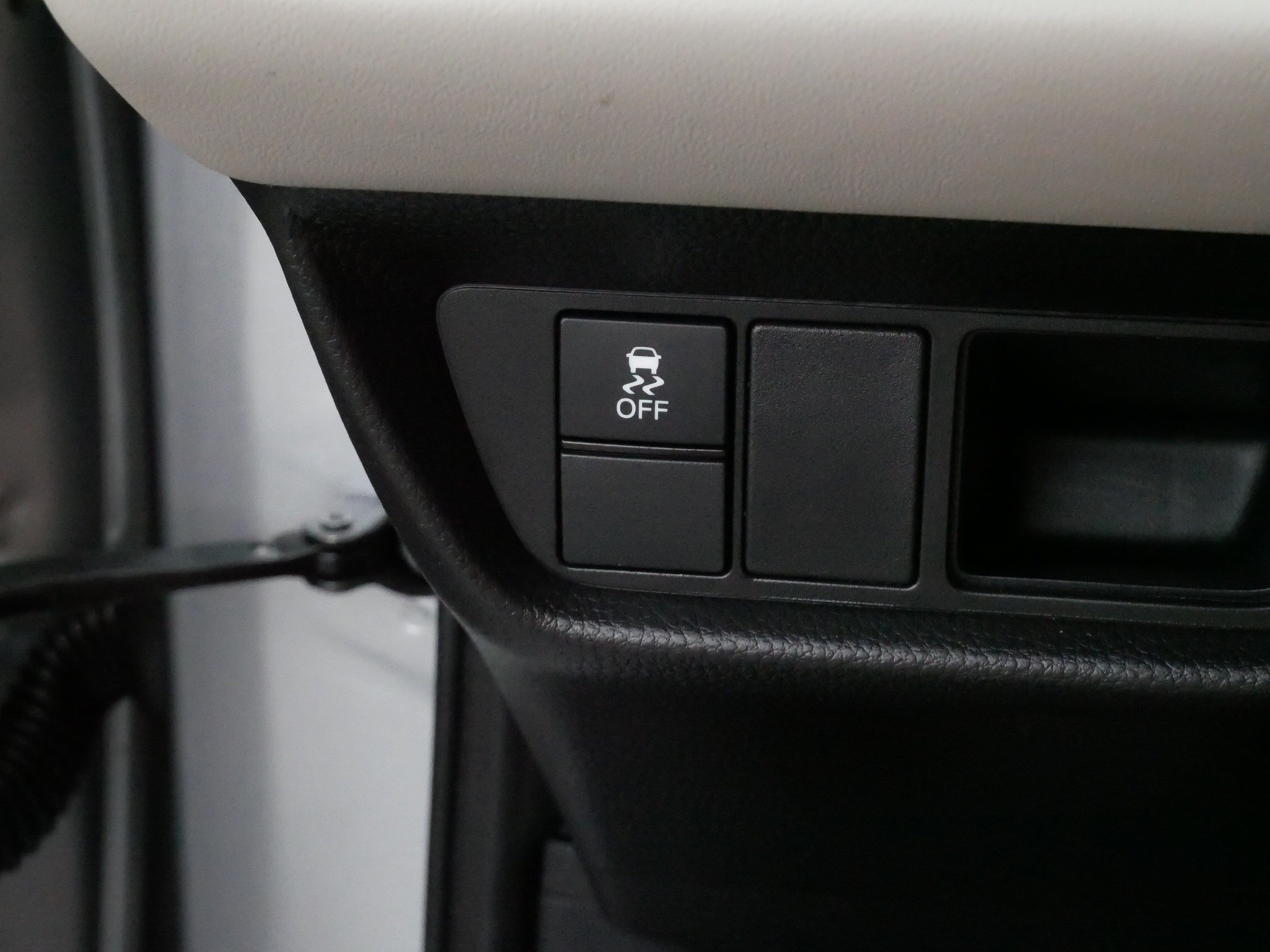 Used 2025 Honda HR-V EX-L image 28