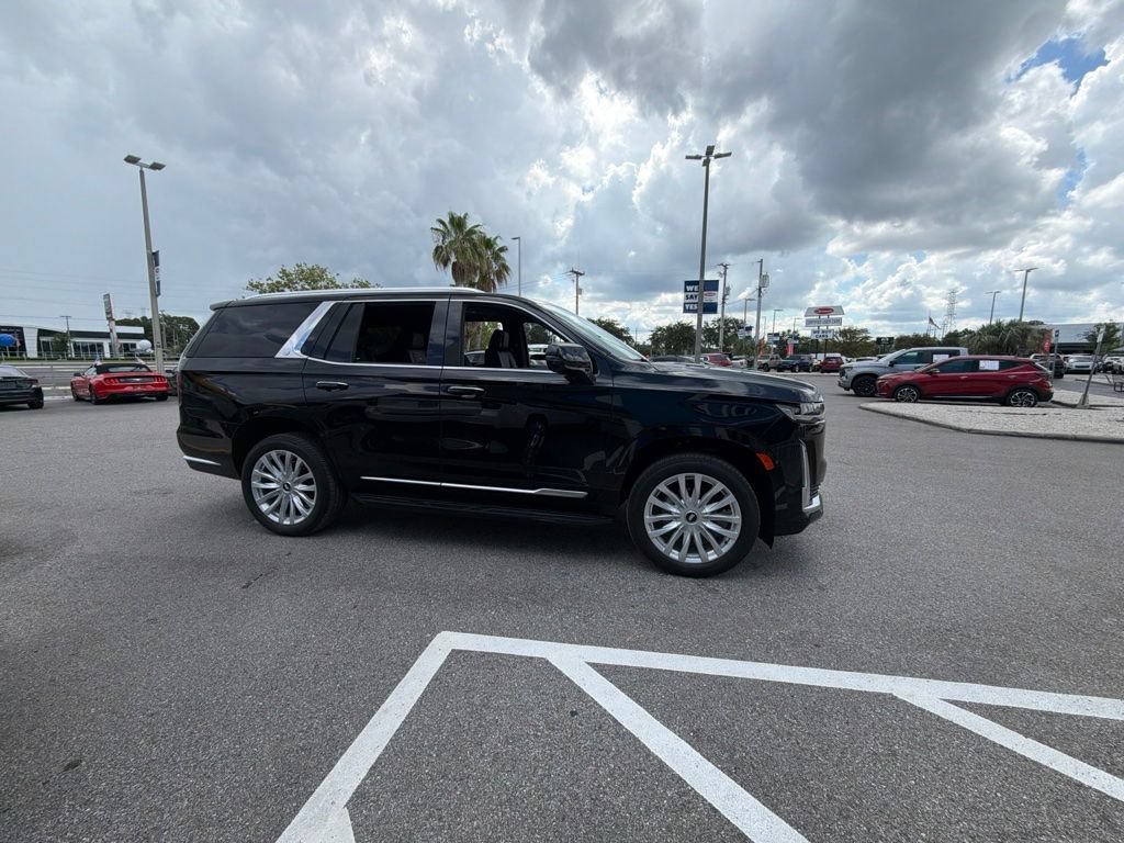 Used 2024 Cadillac Escalade Luxury RWD image 4