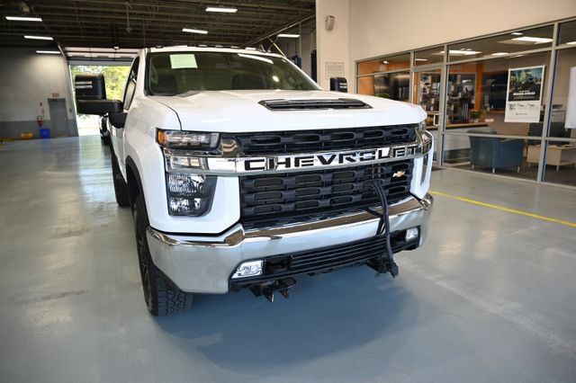 Used 2022 Chevrolet Silverado 3500 LT w/ Convenience Package AWD/4WD image 3