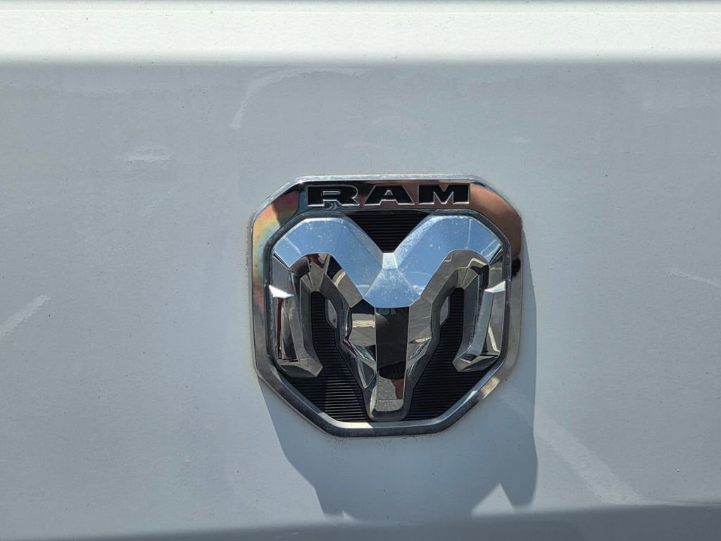 Used 2024 RAM ProMaster 2500 w/ Convenience Group FWD image 8