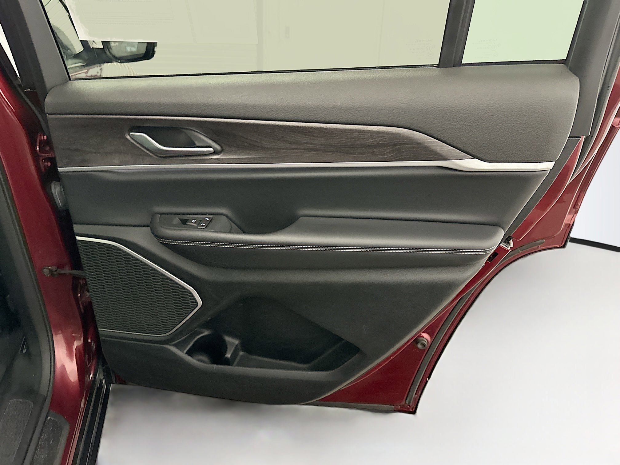 Used 2021 Jeep Grand Cherokee L Limited image 32