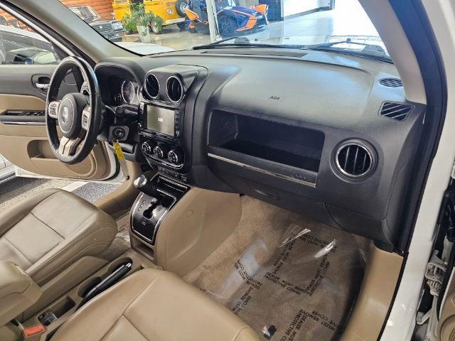 Used 2014 Jeep Patriot Limited w/ Sun/Sound Group image 8