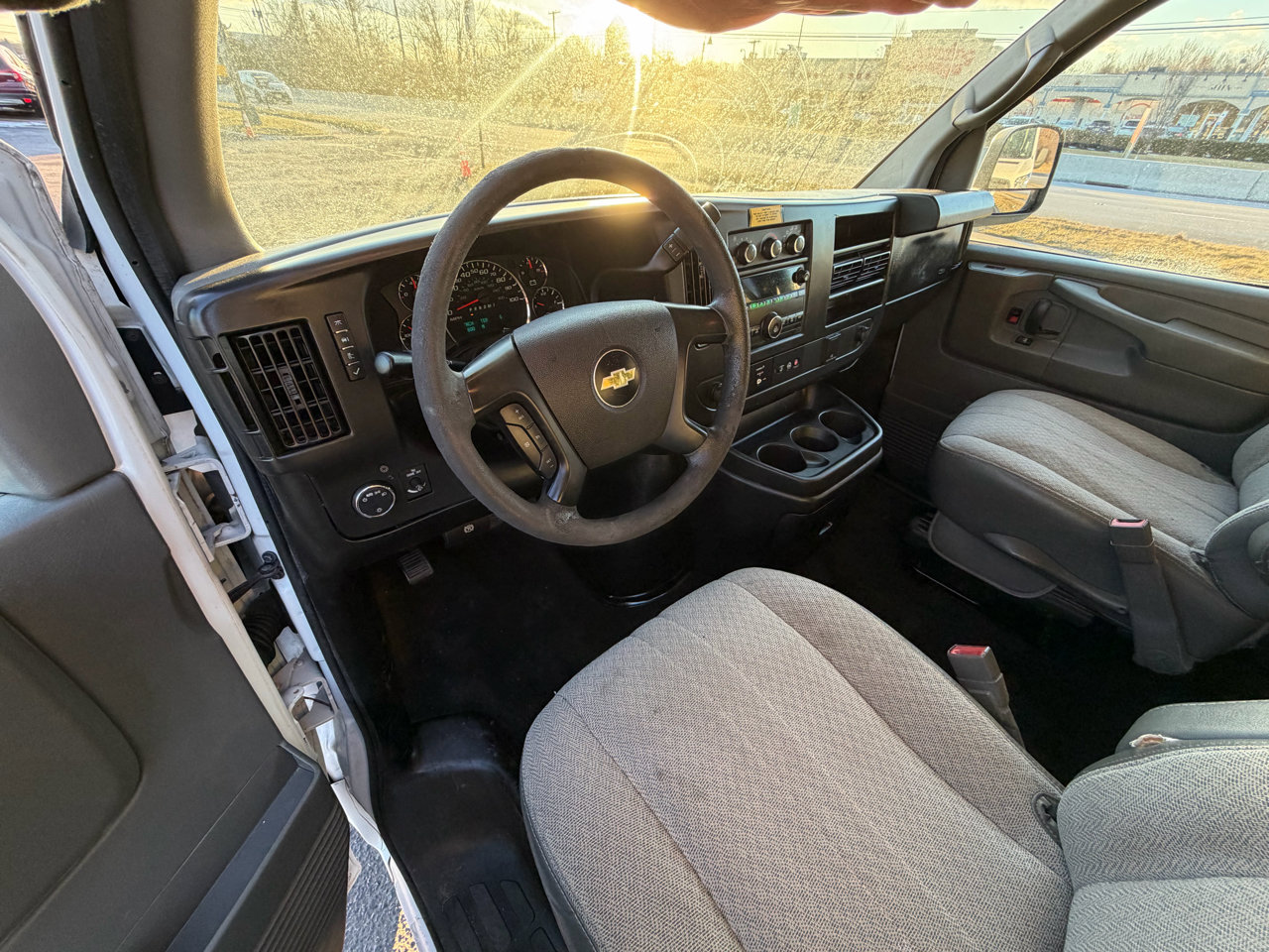Used 2015 Chevrolet Express 3500 LT w/ LT Preferred Equipment Group RWD image 15