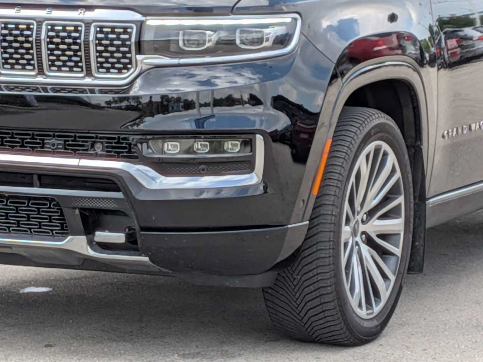Certified 2023 Jeep Grand Wagoneer L Series III w/ HD Trailer Tow Package AWD/4WD image 11