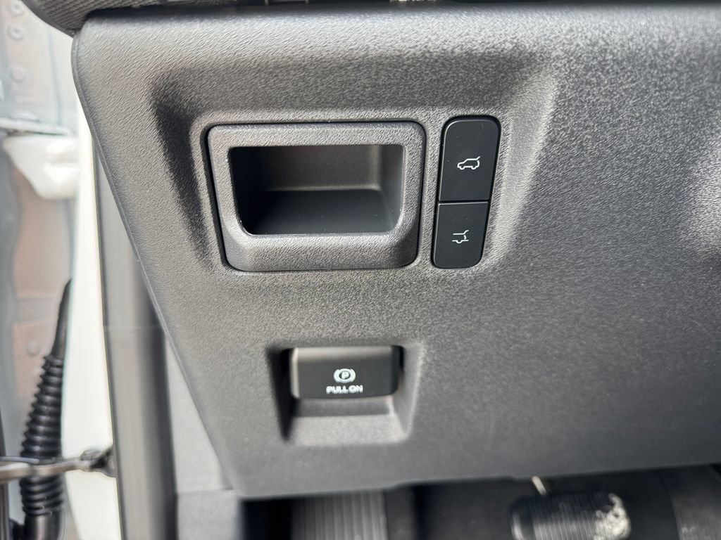 New 2025 Ford Expedition Active image 33