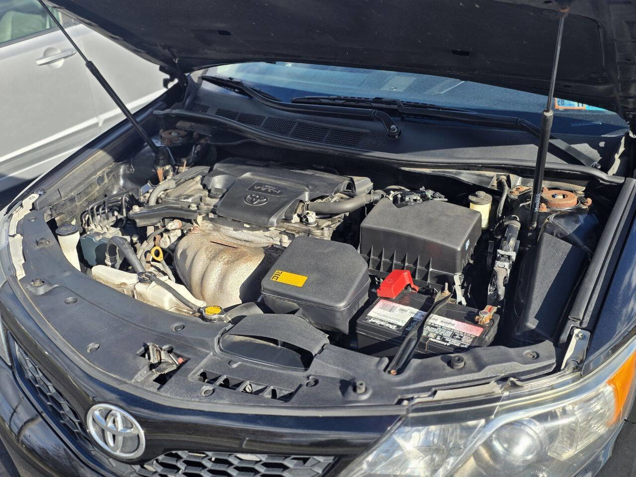 Used 2014 Toyota Camry SE image 22