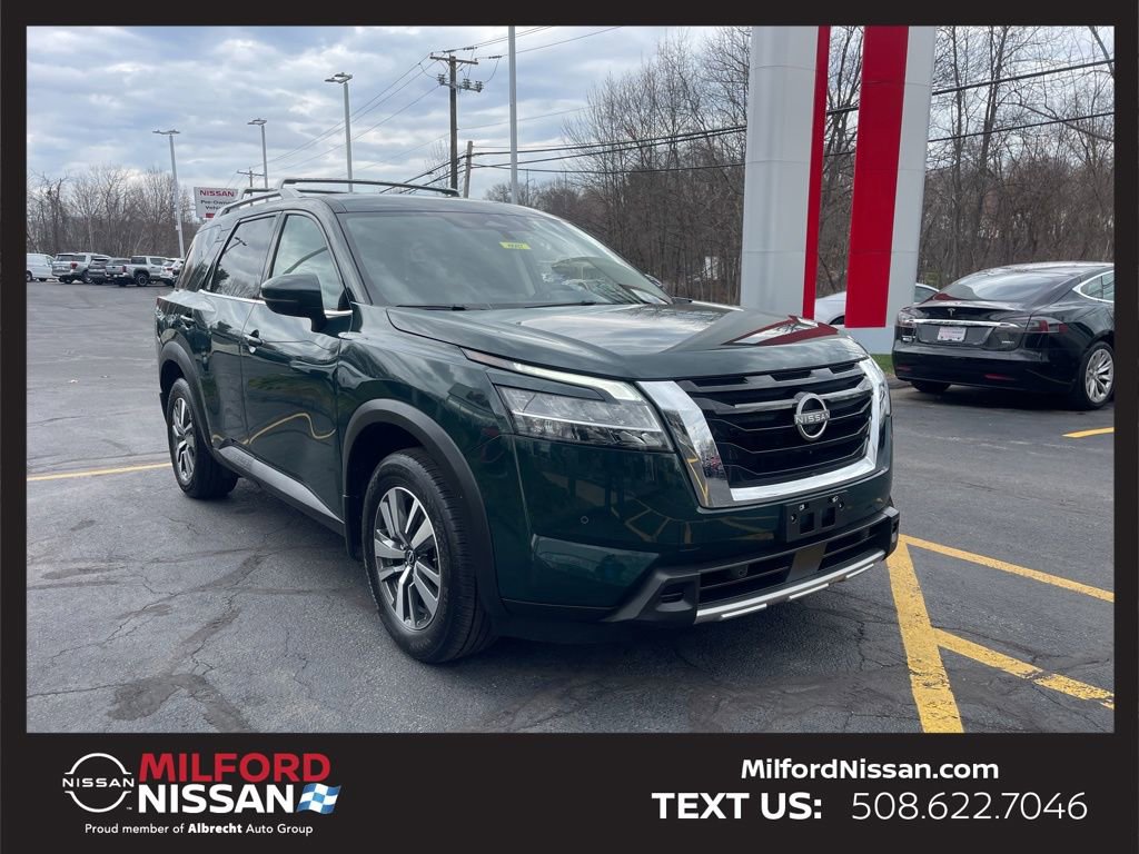 Certified 2024 Nissan Pathfinder SL image 8