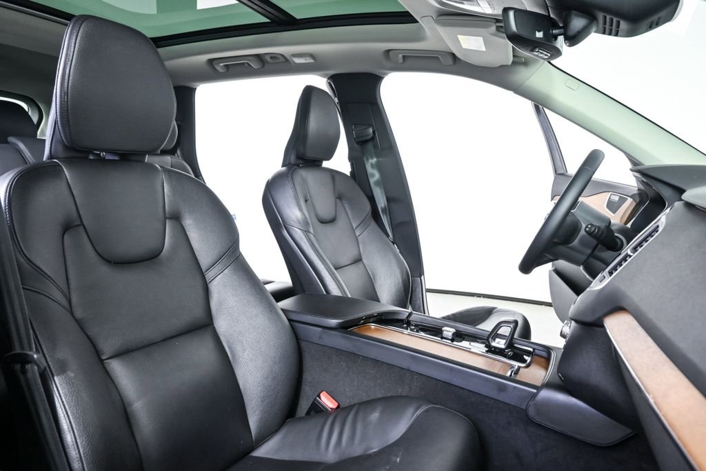 Certified 2023 Volvo XC90 B6 Core w/ Protection Package Premier AWD/4WD image 24