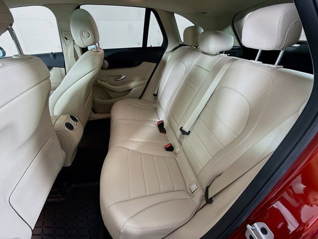 Used 2021 Mercedes-Benz GLC 300 4MATIC image 26
