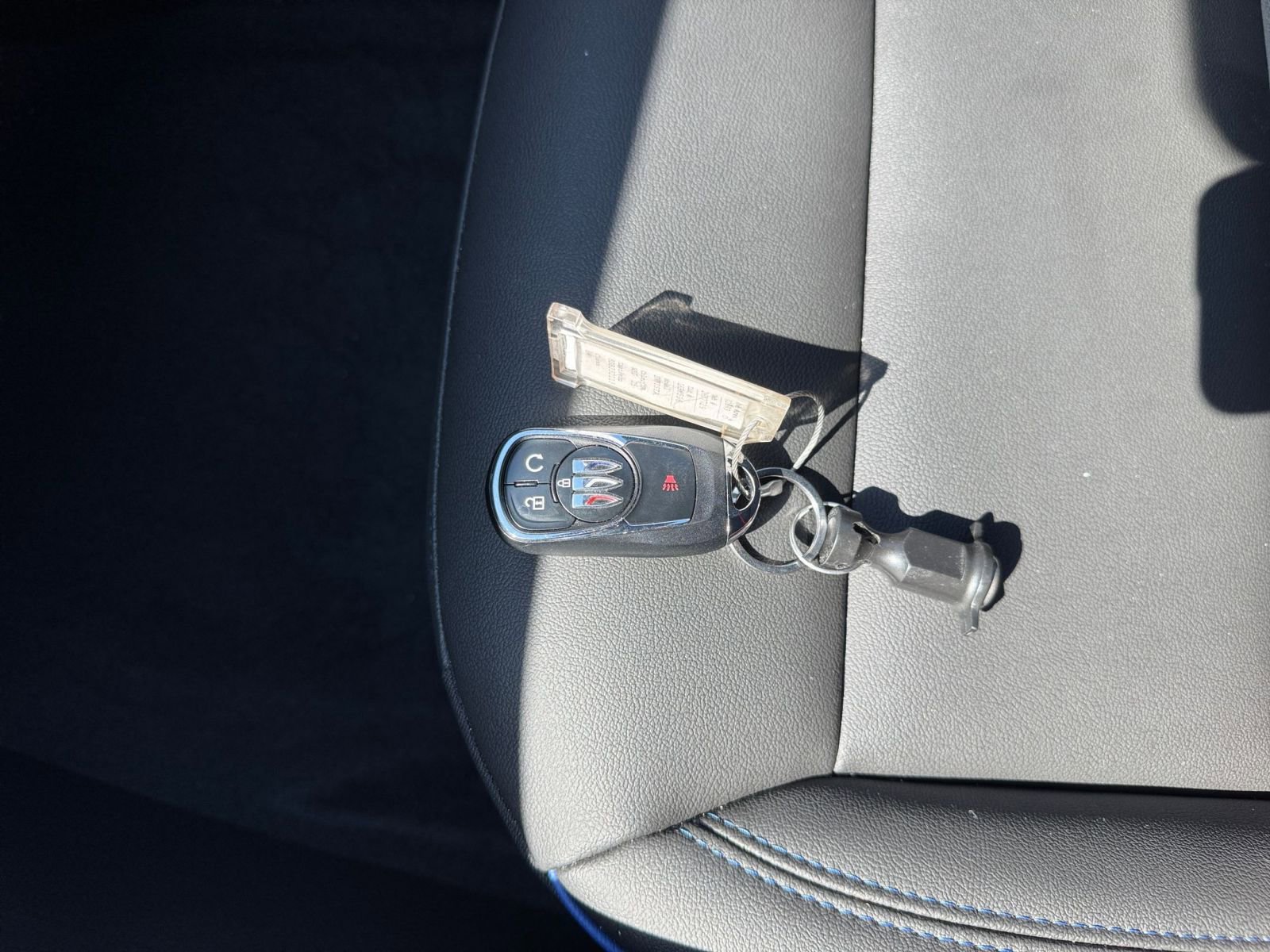 Used 2025 Buick Envista Sport Touring image 20