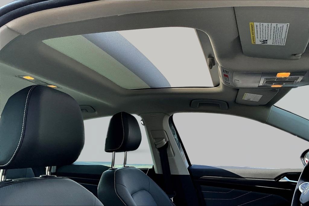 Used 2025 Volkswagen Jetta SEL image 25