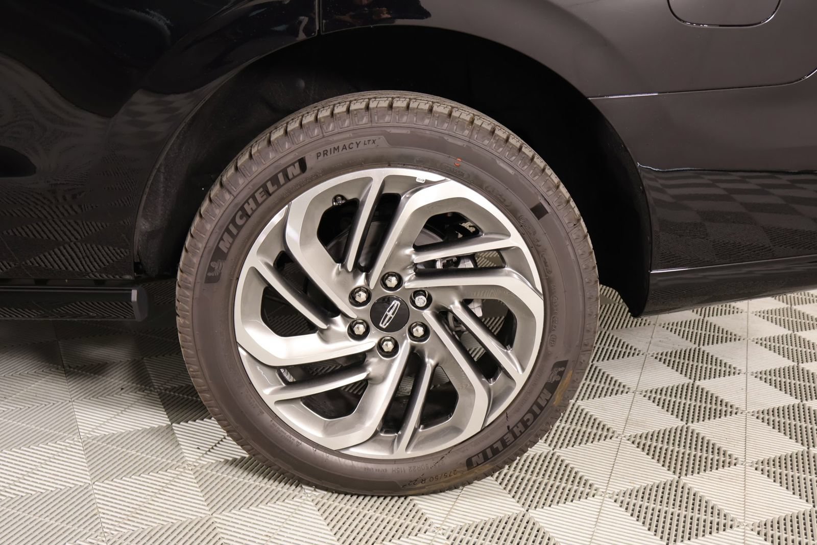 New 2025 Lincoln Navigator Reserve AWD/4WD image 21