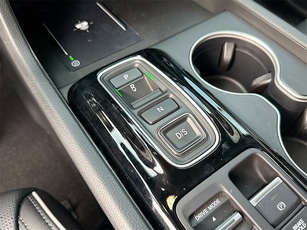 Used 2025 Honda Pilot Elite image 18