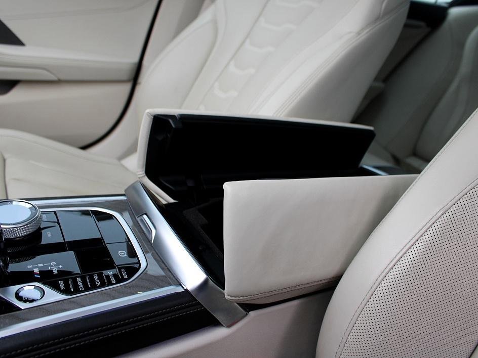 Used 2022 BMW M850i Gran Coupe xDrive image 38