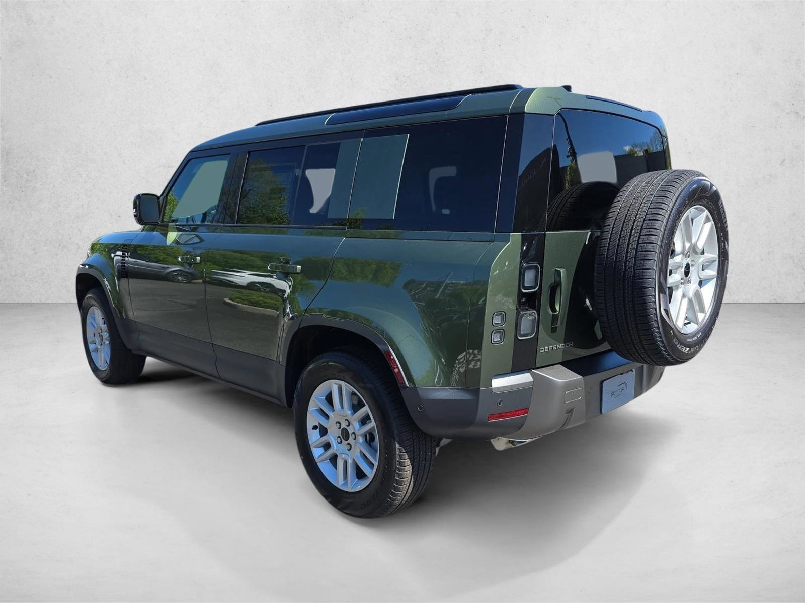 New 2026 Land Rover Defender 110 S AWD/4WD image 7