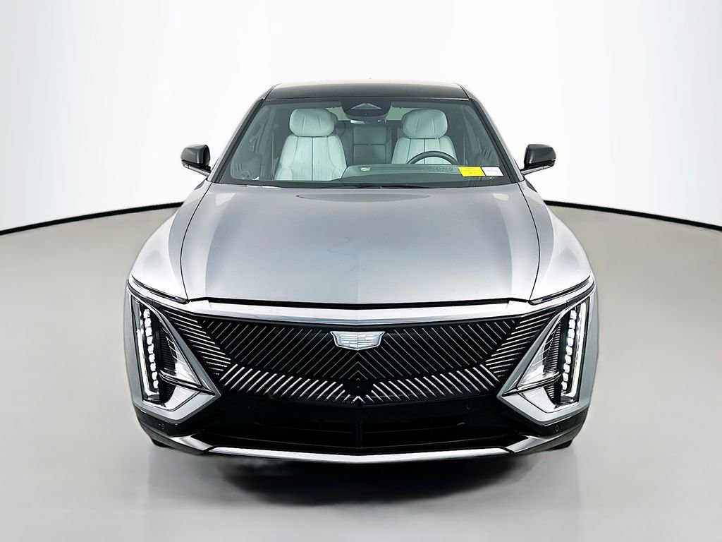 Used 2024 Cadillac Lyriq Luxury RWD image 2