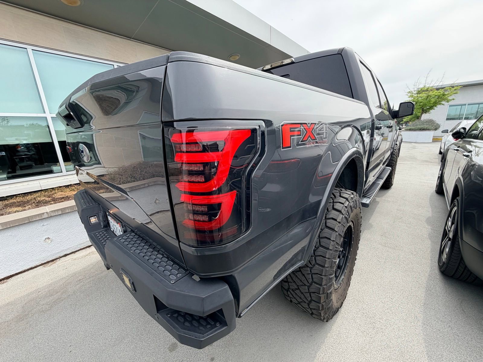 Used 2016 Ford F150 XLT w/ Equipment Group 302A Luxury image 6