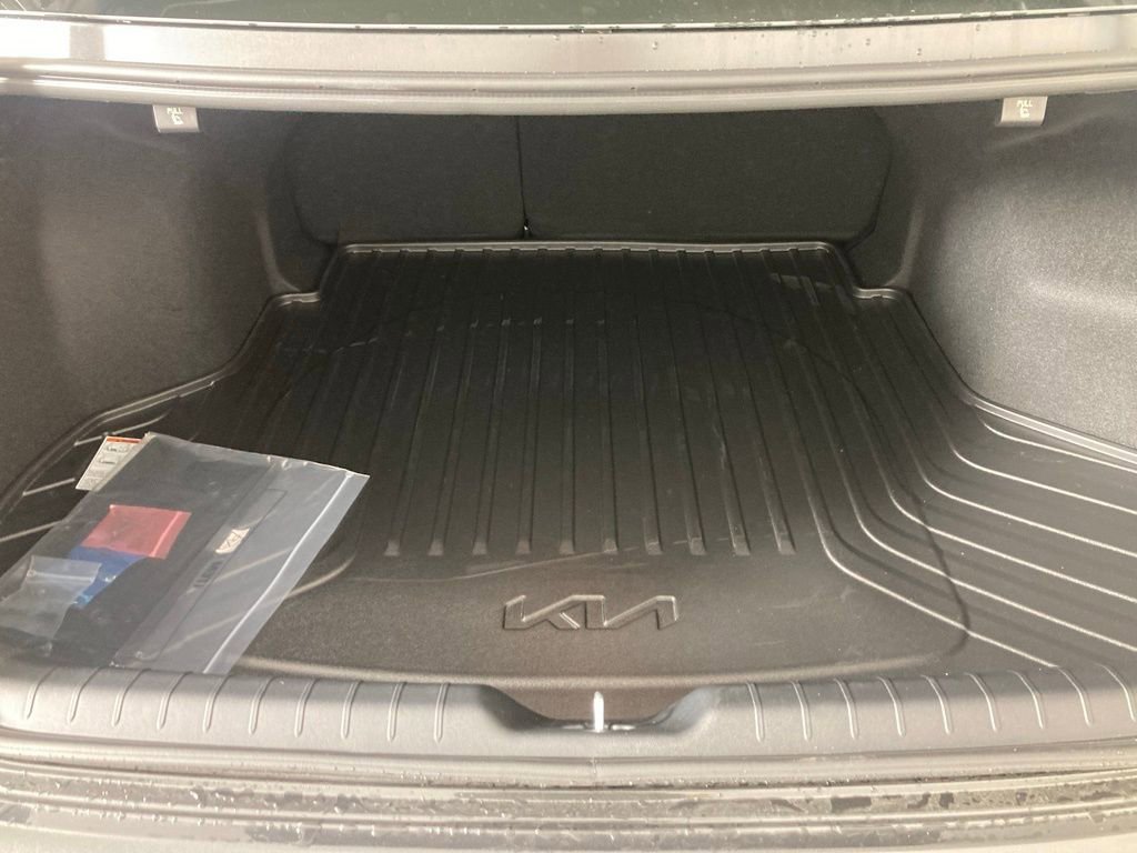 New 2025 Kia K4 LXS image 20