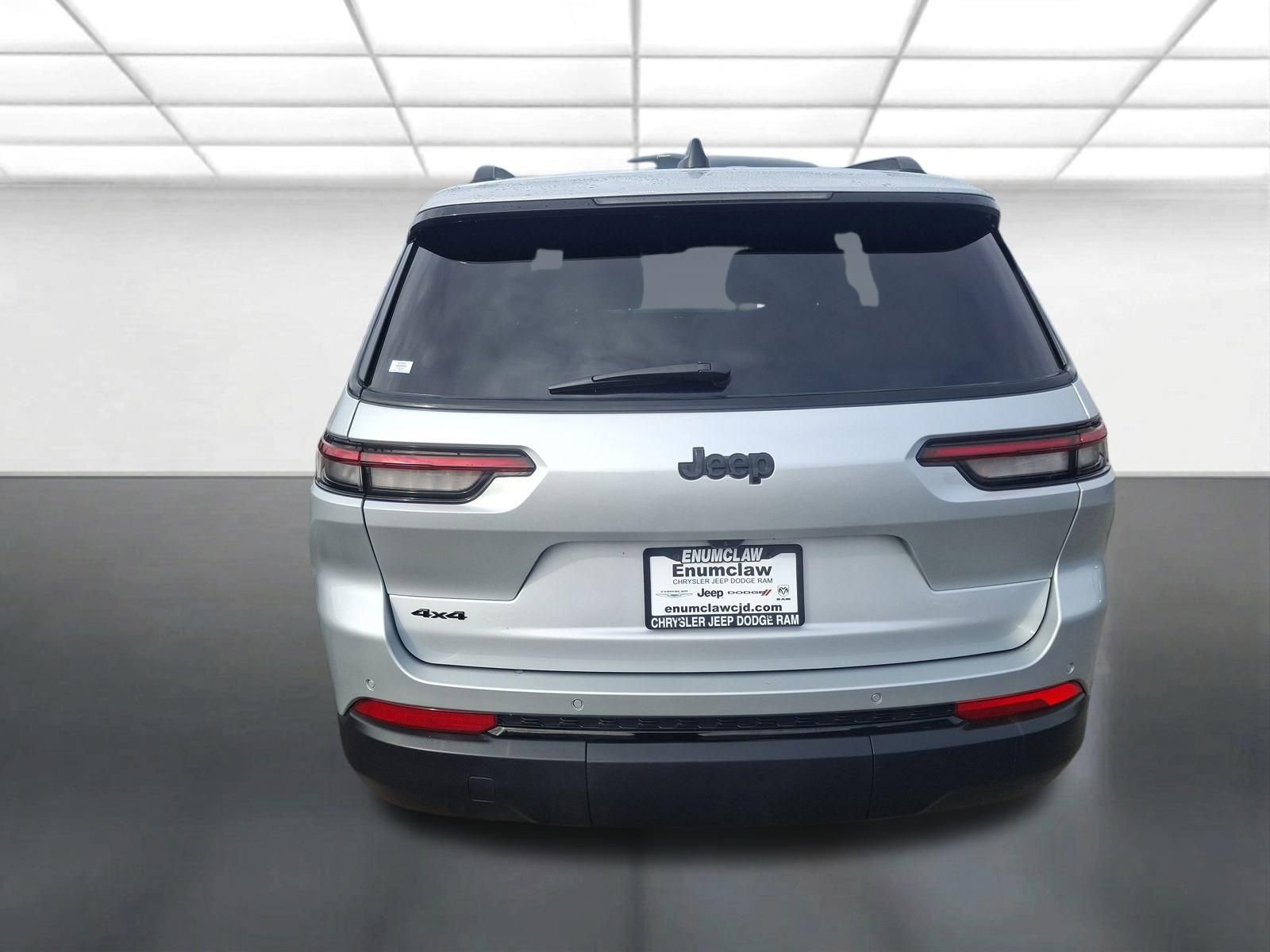 Used 2025 Jeep Grand Cherokee L Altitude image 4