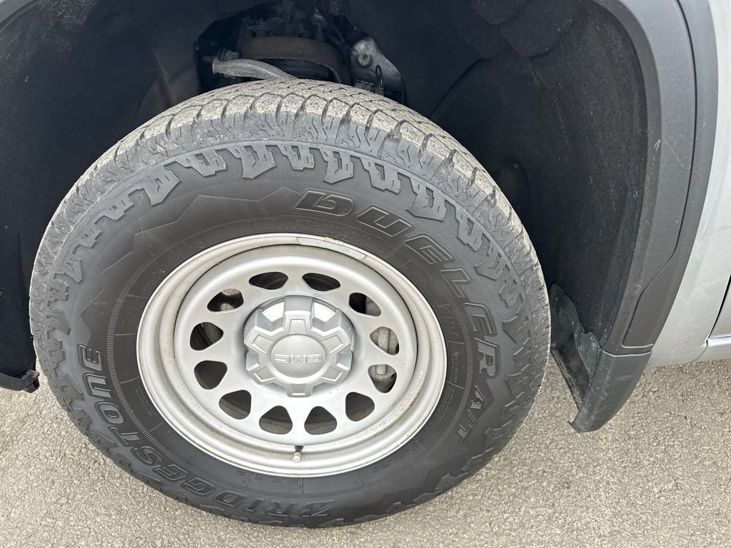 Used 2023 GMC Sierra 1500 Pro w/ Pro Value Package image 22