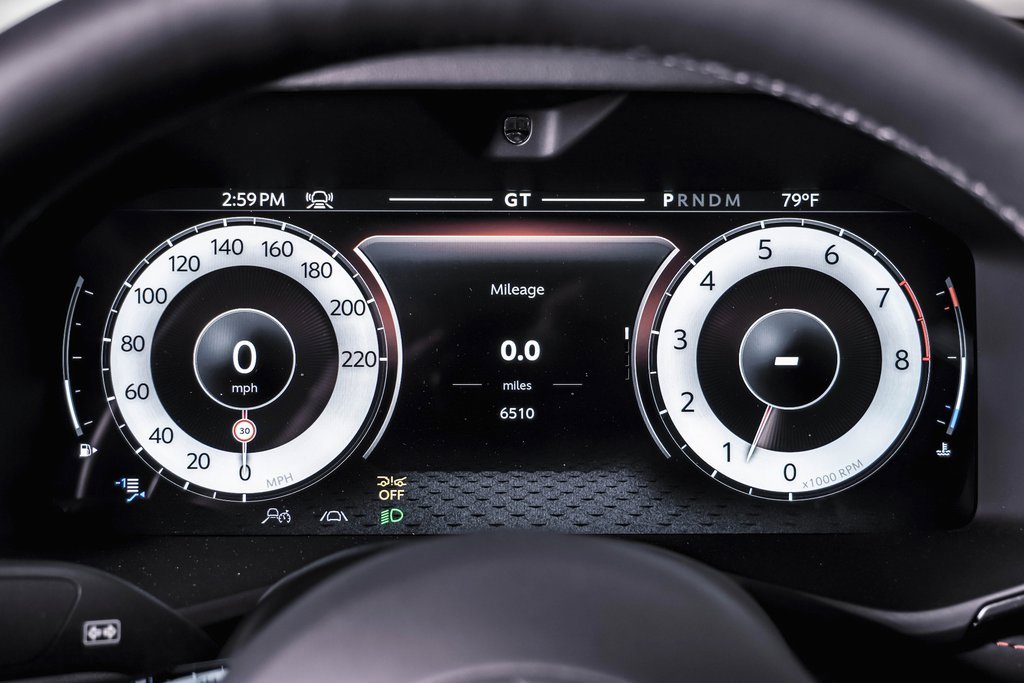 Used 2025 Aston Martin DBX 707 image 5