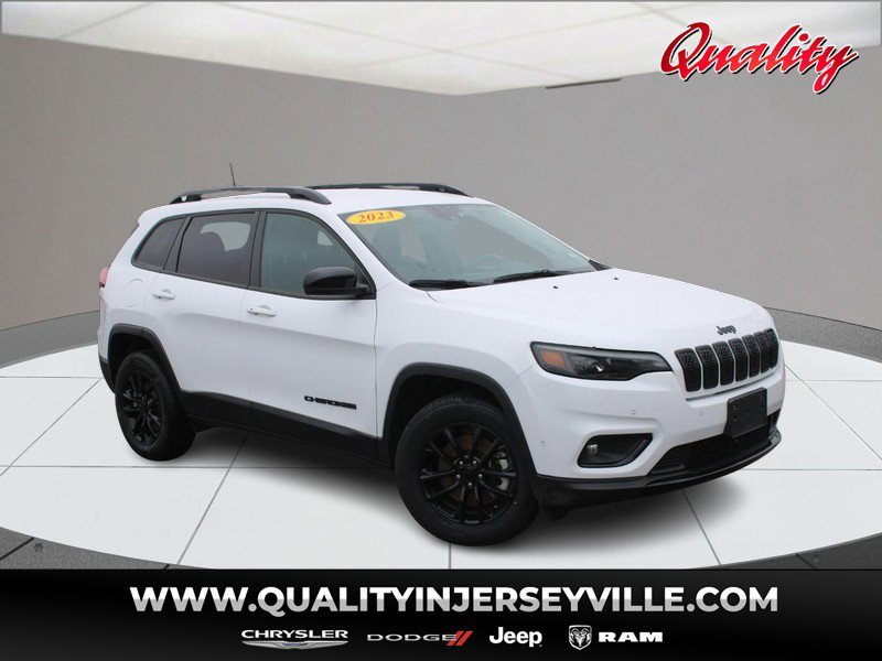 Used 2023 Jeep Cherokee Altitude Lux image 1