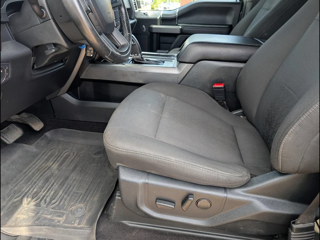 Used 2019 Ford F150 XLT w/ Equipment Group 302A Luxury AWD/4WD image 11