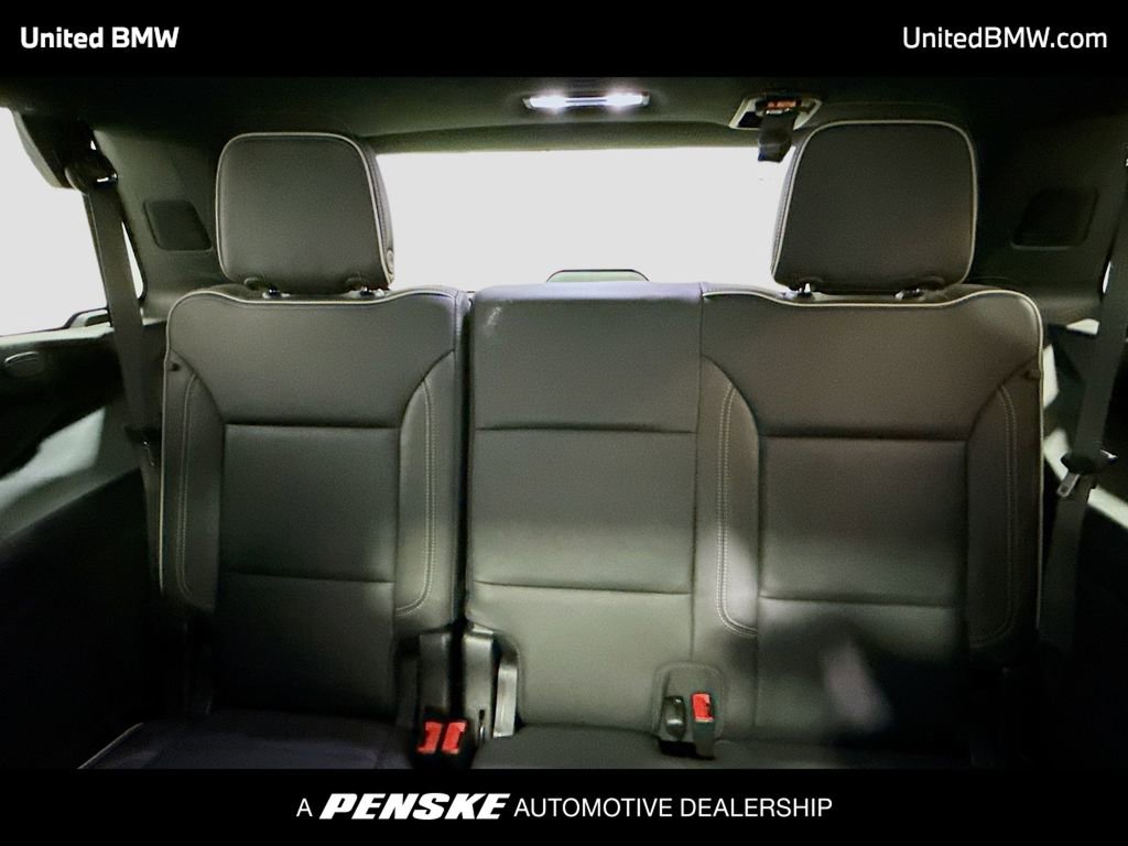 Used 2022 GMC Yukon SLT w/ SLT Premium Package image 14