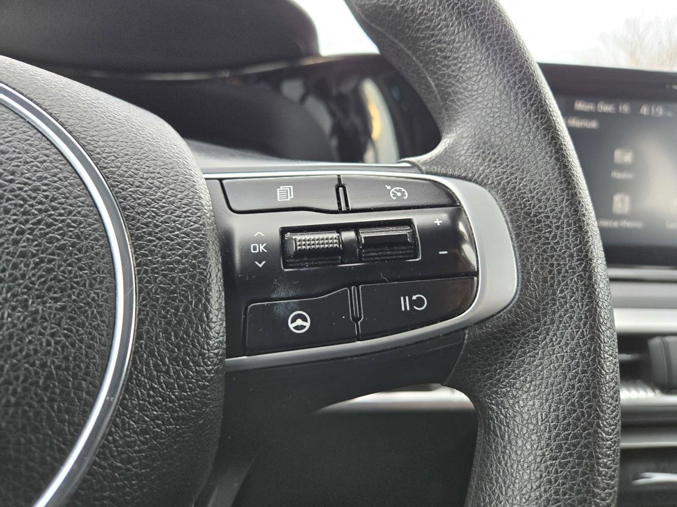 Used 2023 Kia K5 LXS image 18