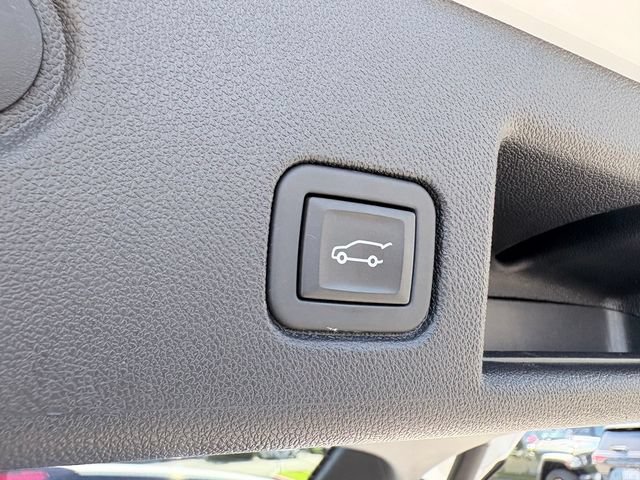 Used 2023 Chevrolet Equinox LT AWD/4WD image 29