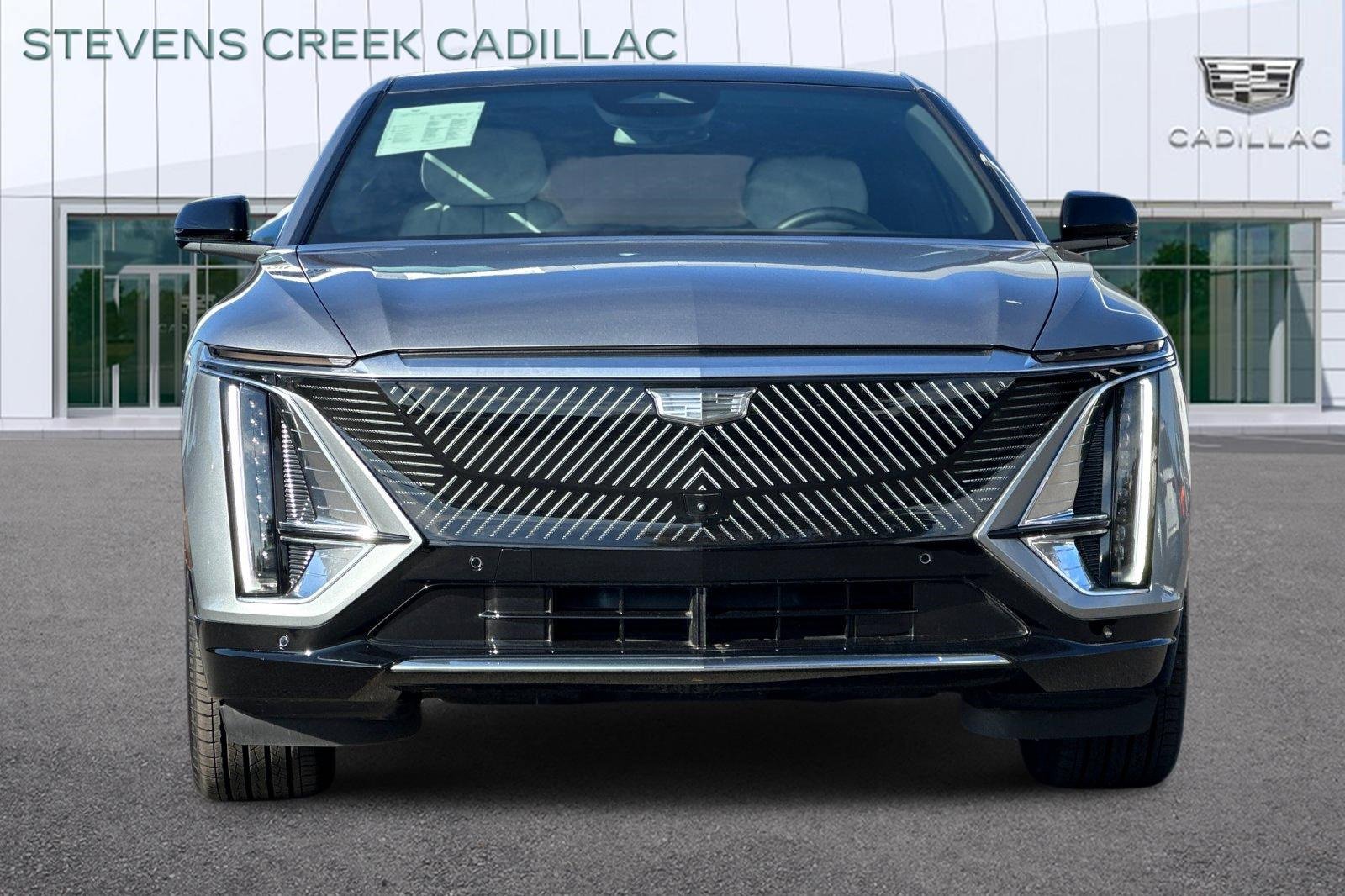 Certified 2025 Cadillac Lyriq Luxury image 8