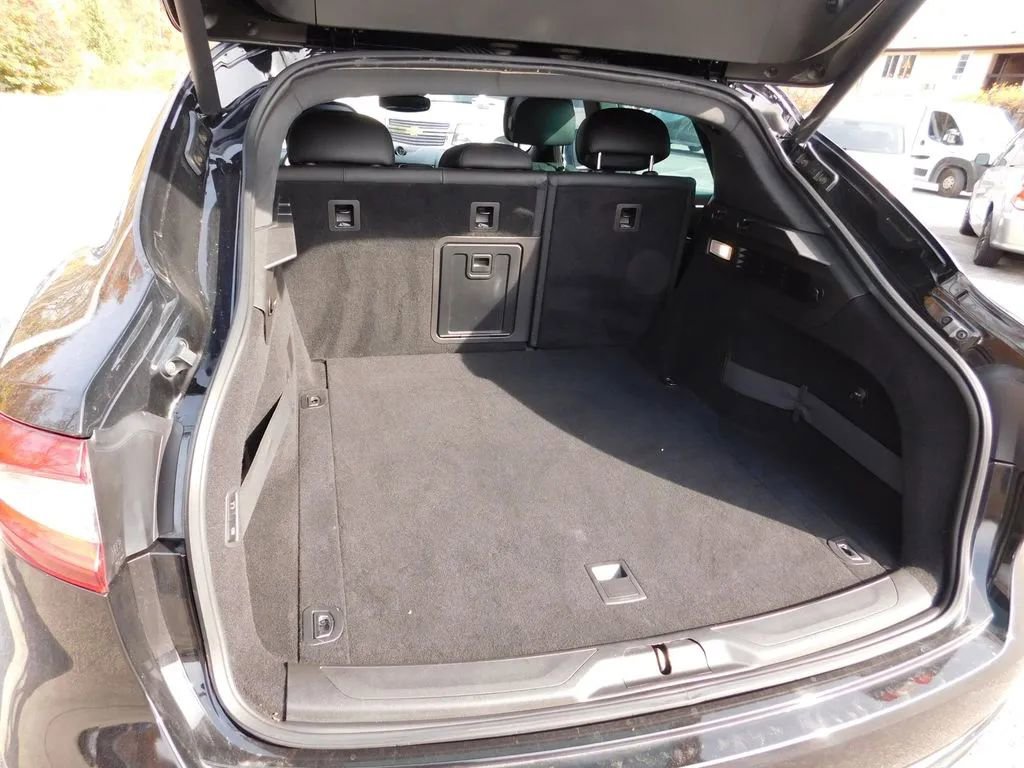 Used 2019 Maserati Levante image 9