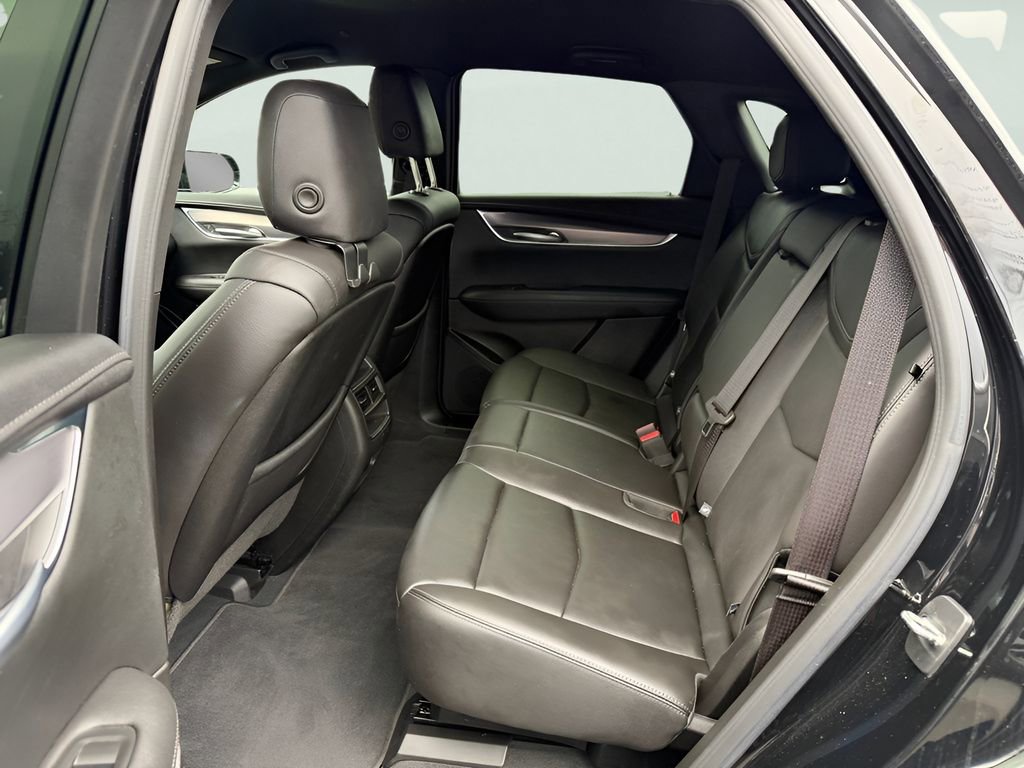 Used 2023 Cadillac XT5 Luxury image 30