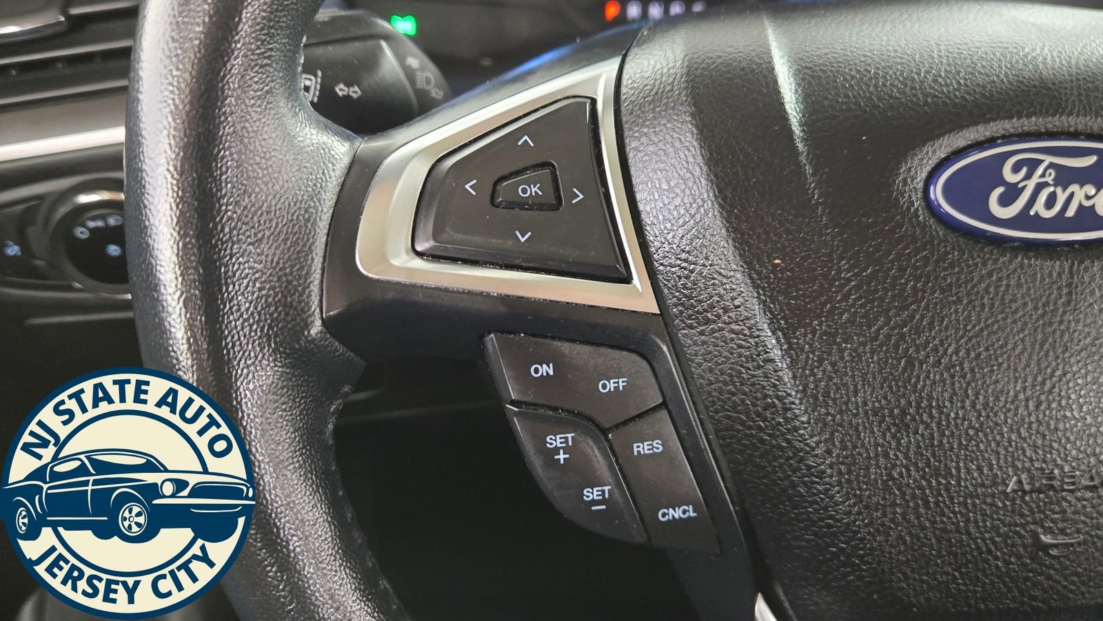 Used 2023 Ford Edge SEL image 12