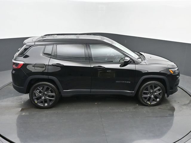 New 2026 Jeep Compass Latitude w/ Sun and Sound Group image 43