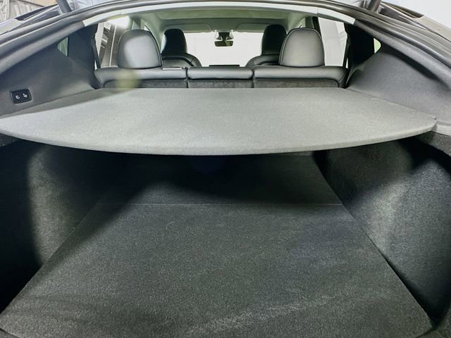 Used 2026 Tesla Model Y Long Range image 24