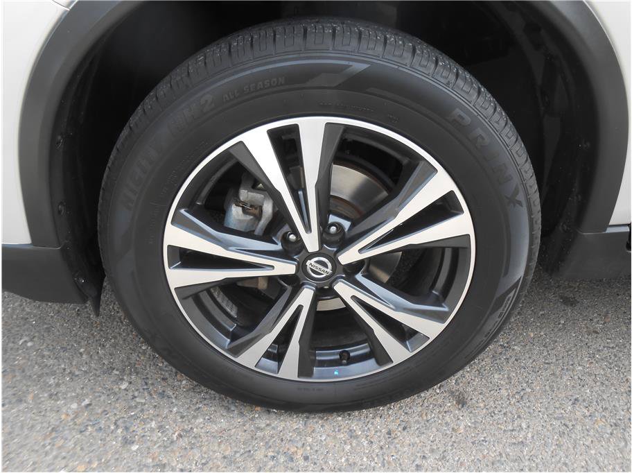 Used 2018 Nissan Rogue SL AWD/4WD image 13