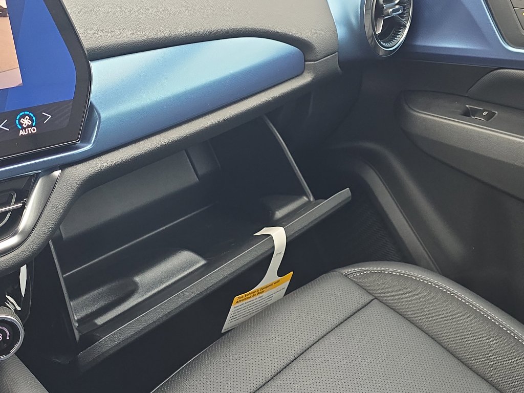 New 2026 Chevrolet Equinox EV LT image 31