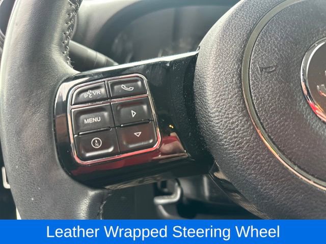 Used 2016 Jeep Wrangler Sahara image 12