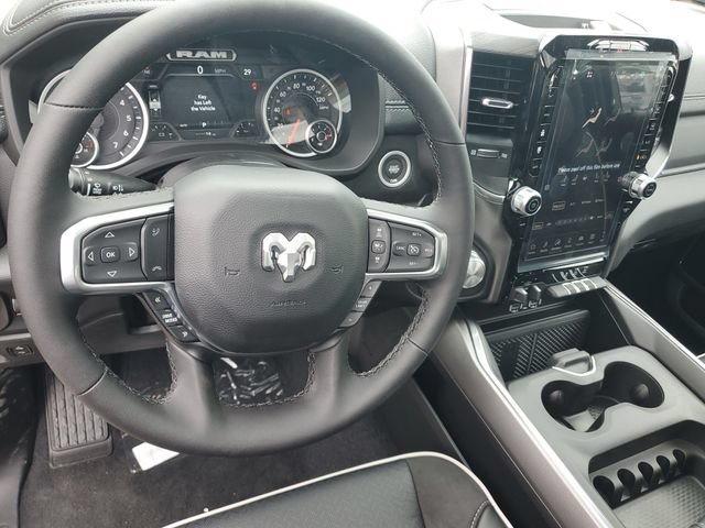 New 2026 RAM 1500 Laramie w/ Sport Appearance Package AWD/4WD image 18