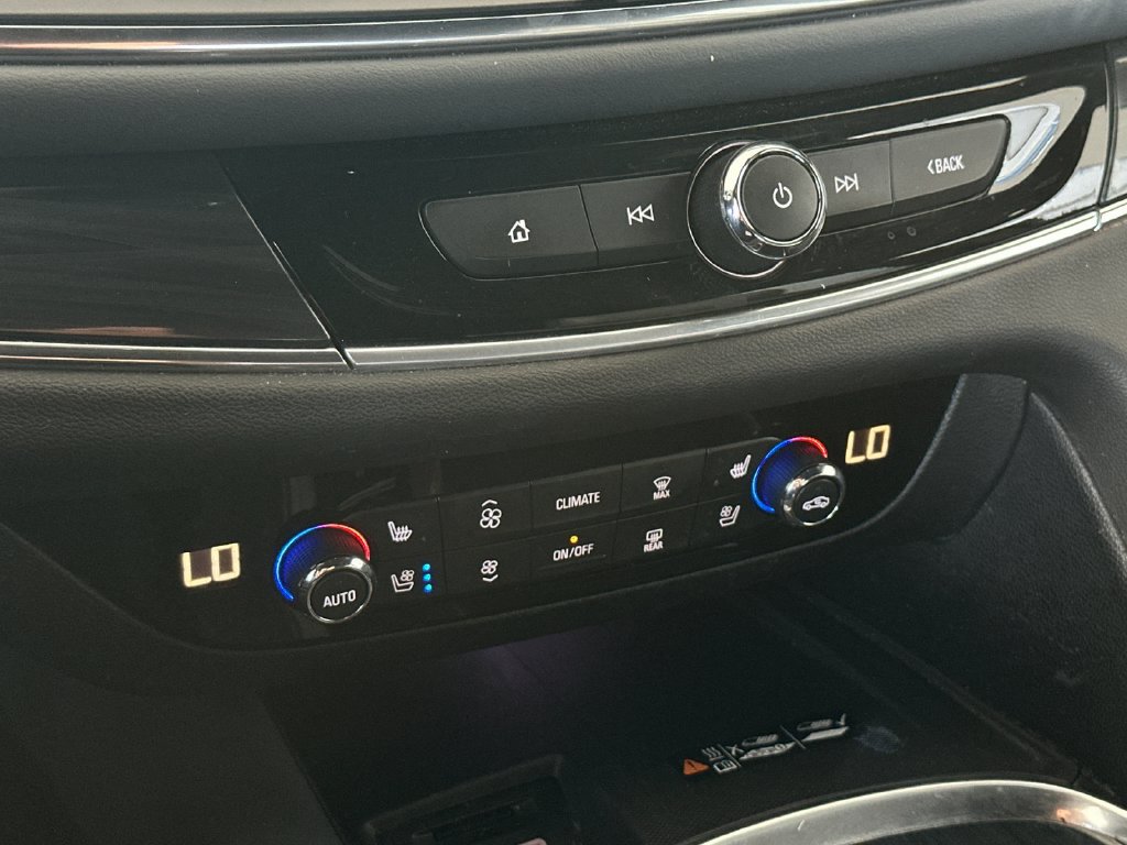 Used 2022 Buick Enclave Premium FWD image 19