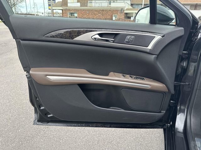 Used 2013 Lincoln MKZ image 13