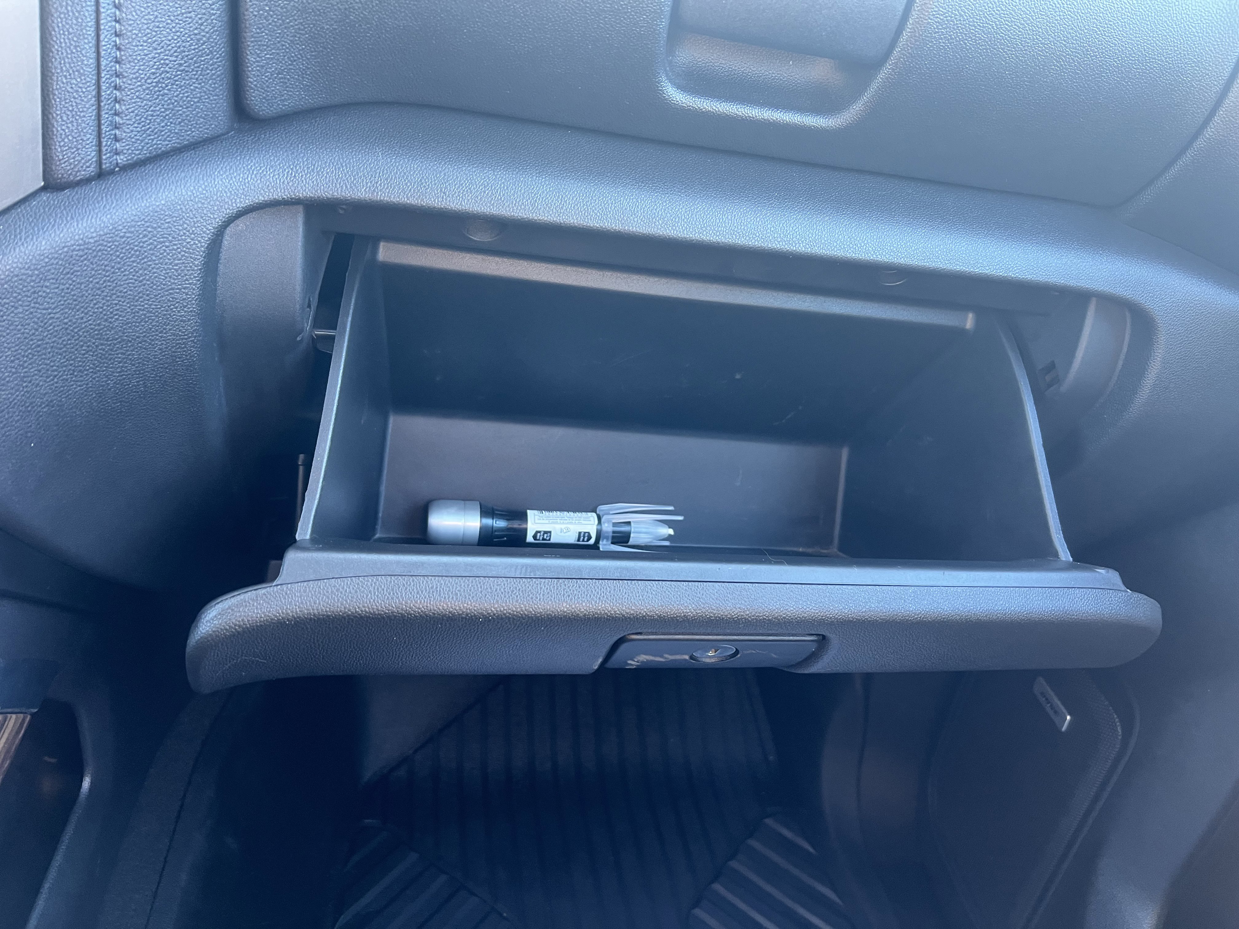 Used 2019 Chevrolet Silverado 1500 High Country w/ Technology Package image 26