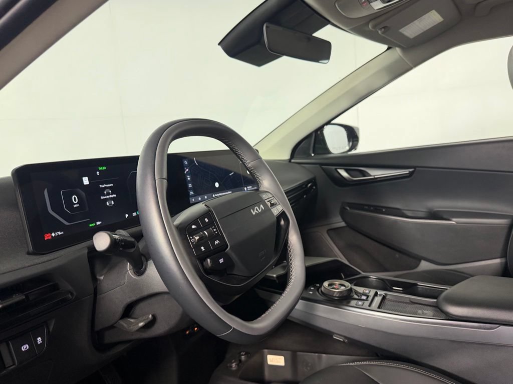 Used 2025 Kia EV6 Light RWD image 23