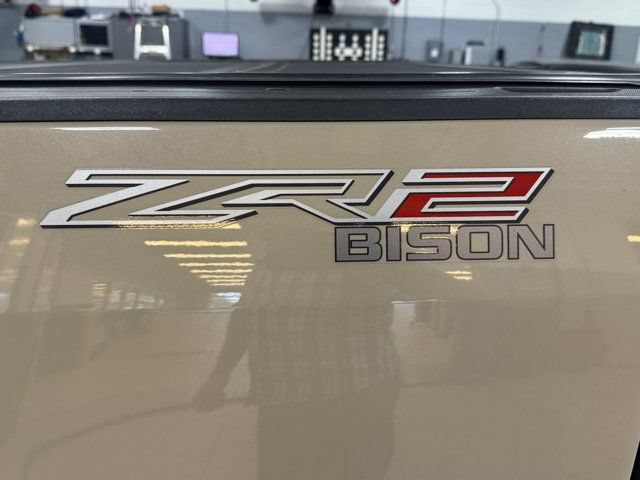 Used 2022 Chevrolet Colorado ZR2 w/ Colorado ZR2 Bison Edition AWD/4WD image 13