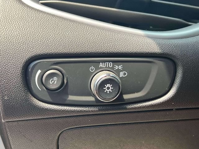 Used 2023 Chevrolet Malibu LS FWD image 18