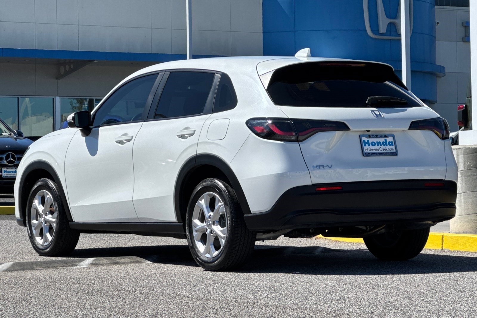 Certified 2023 Honda HR-V LX image 3